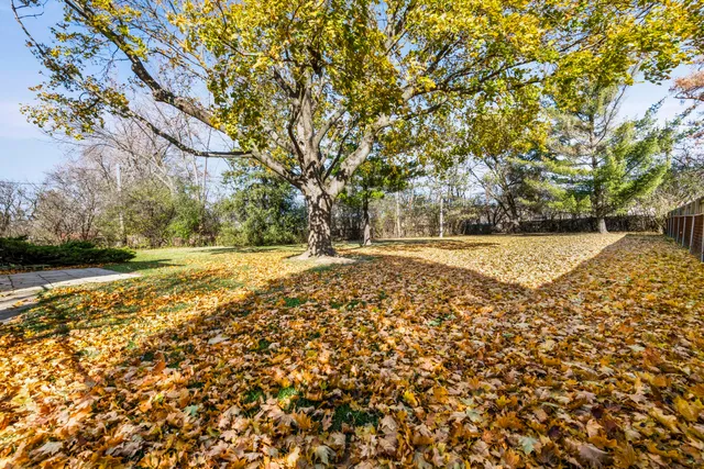 $324,900 | 29166 Lorikay Street, Farmington Hills, MI 48334