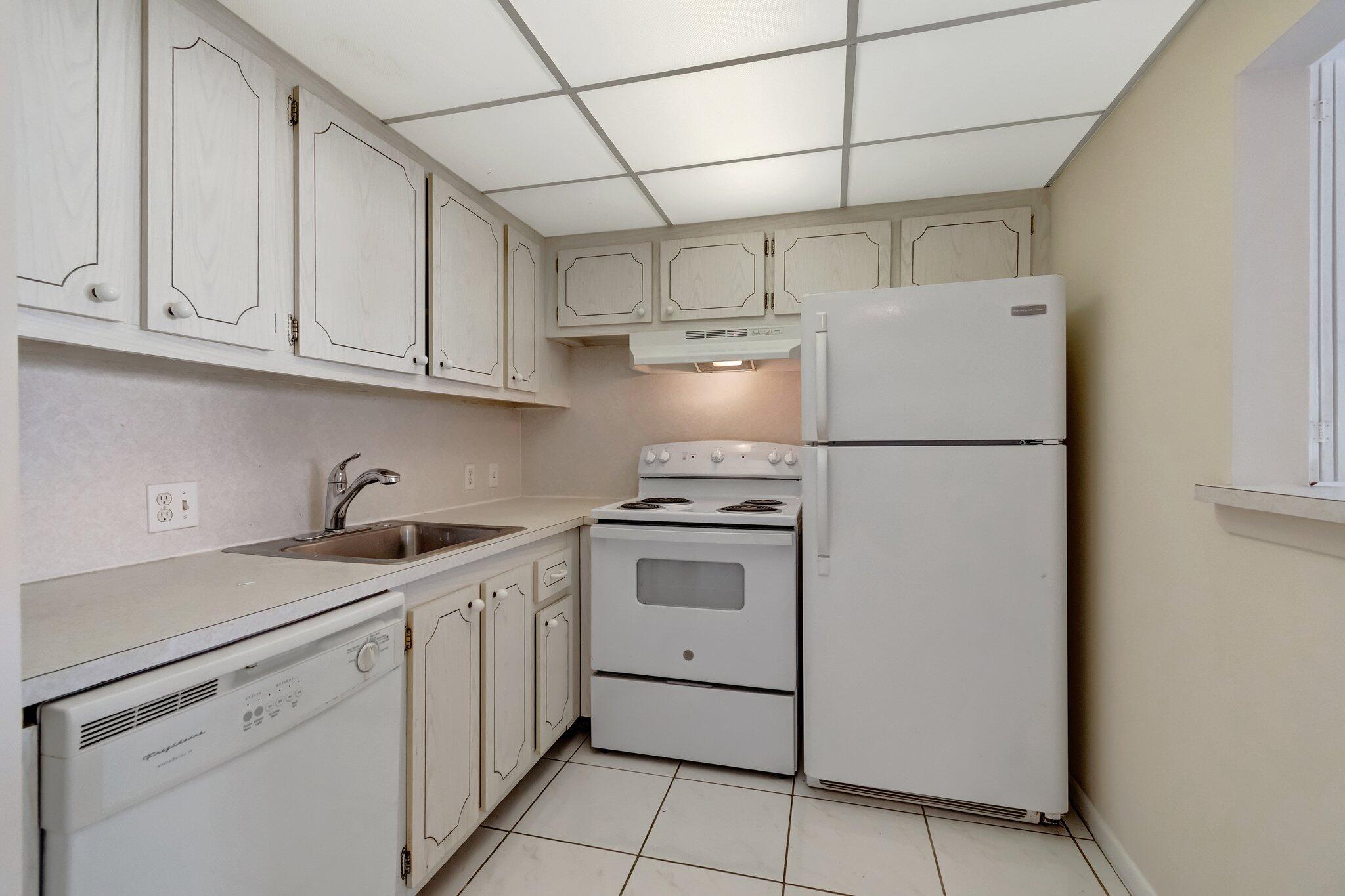 185 Preston F Boca Raton, FL 33434 - Photo 20 of 46 16-web-or-mls-DSC_2129