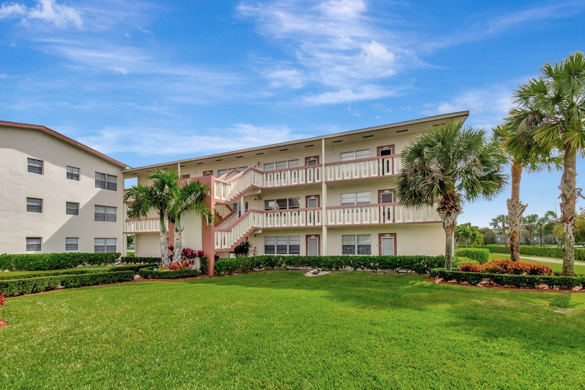 185 Preston F Boca Raton, FL 33434 - Photo 5 of 46 1-web-or-mls-DSC_2329