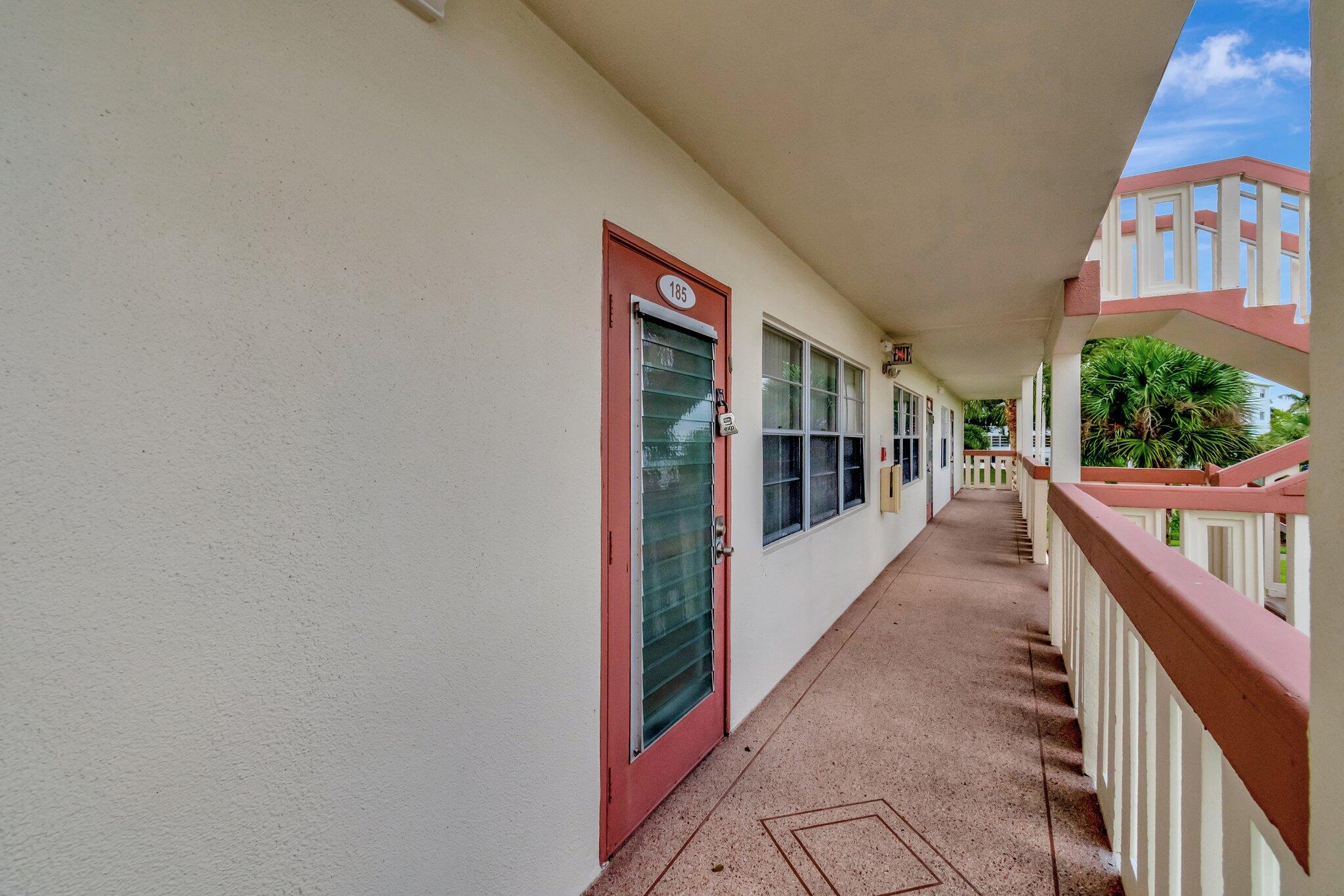 185 Preston F Boca Raton, FL 33434 - Photo 10 of 46 6-web-or-mls-DSC_2039