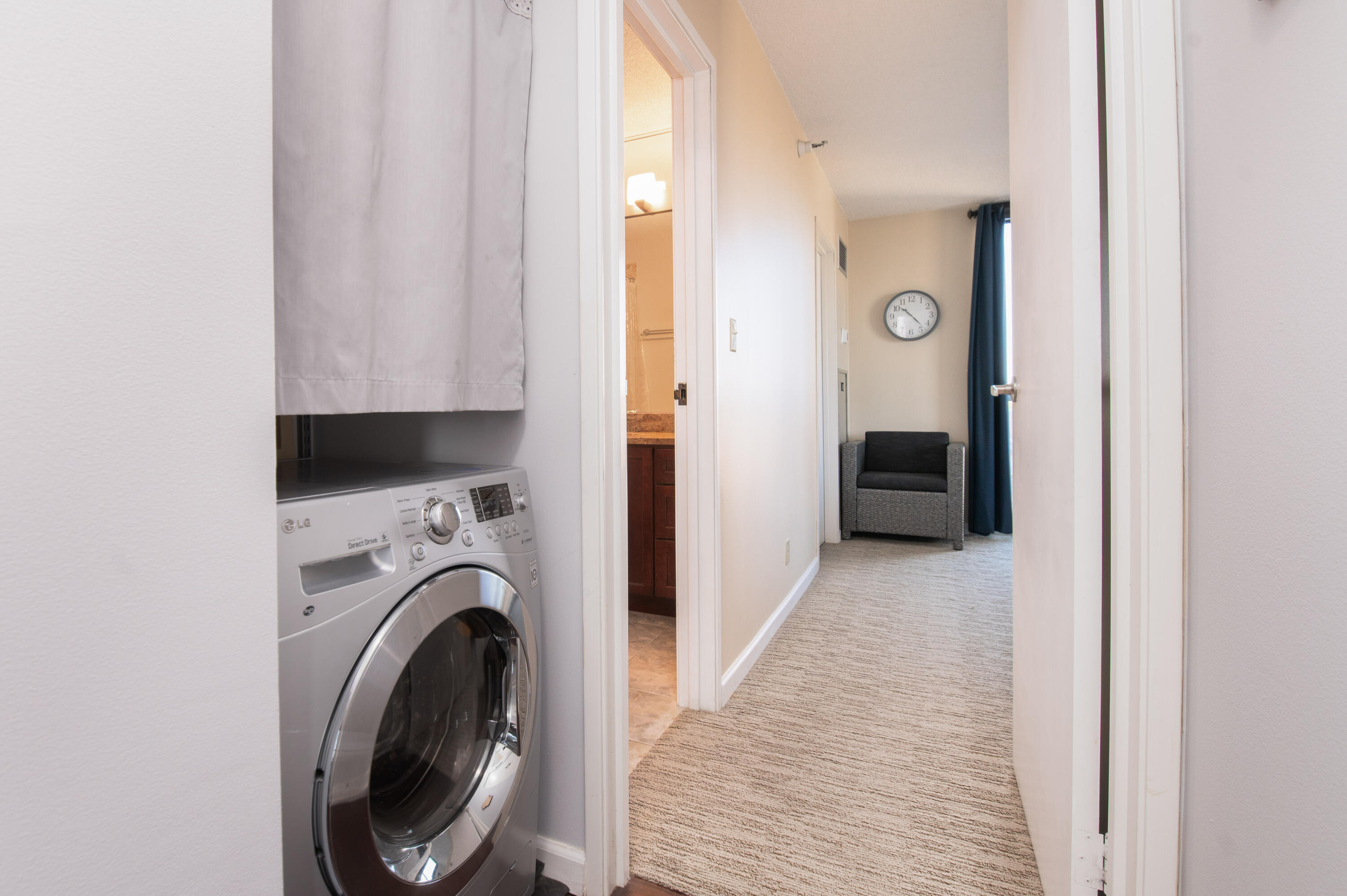 1660 North Prospect Avenue, Unit 702 Milwaukee, WI 53202 - Photo 11 of 35 Laundry