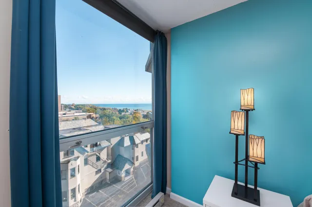 $385,000 | 1660 North Prospect Avenue, Unit 702, Milwaukee, WI 53202