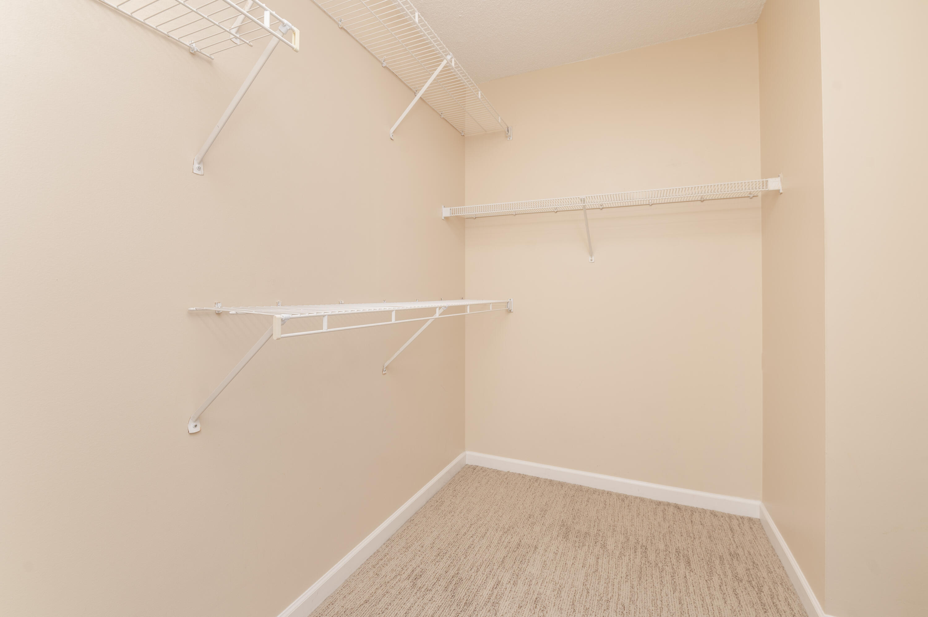 1660 North Prospect Avenue, Unit 702 Milwaukee, WI 53202 - Photo 16 of 35 Primary Coset