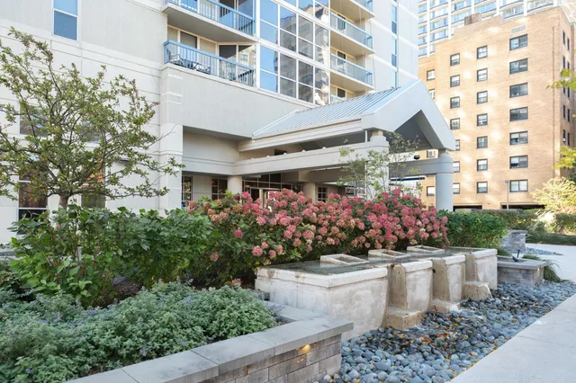 $385,000 | 1660 North Prospect Avenue, Unit 702, Milwaukee, WI 53202