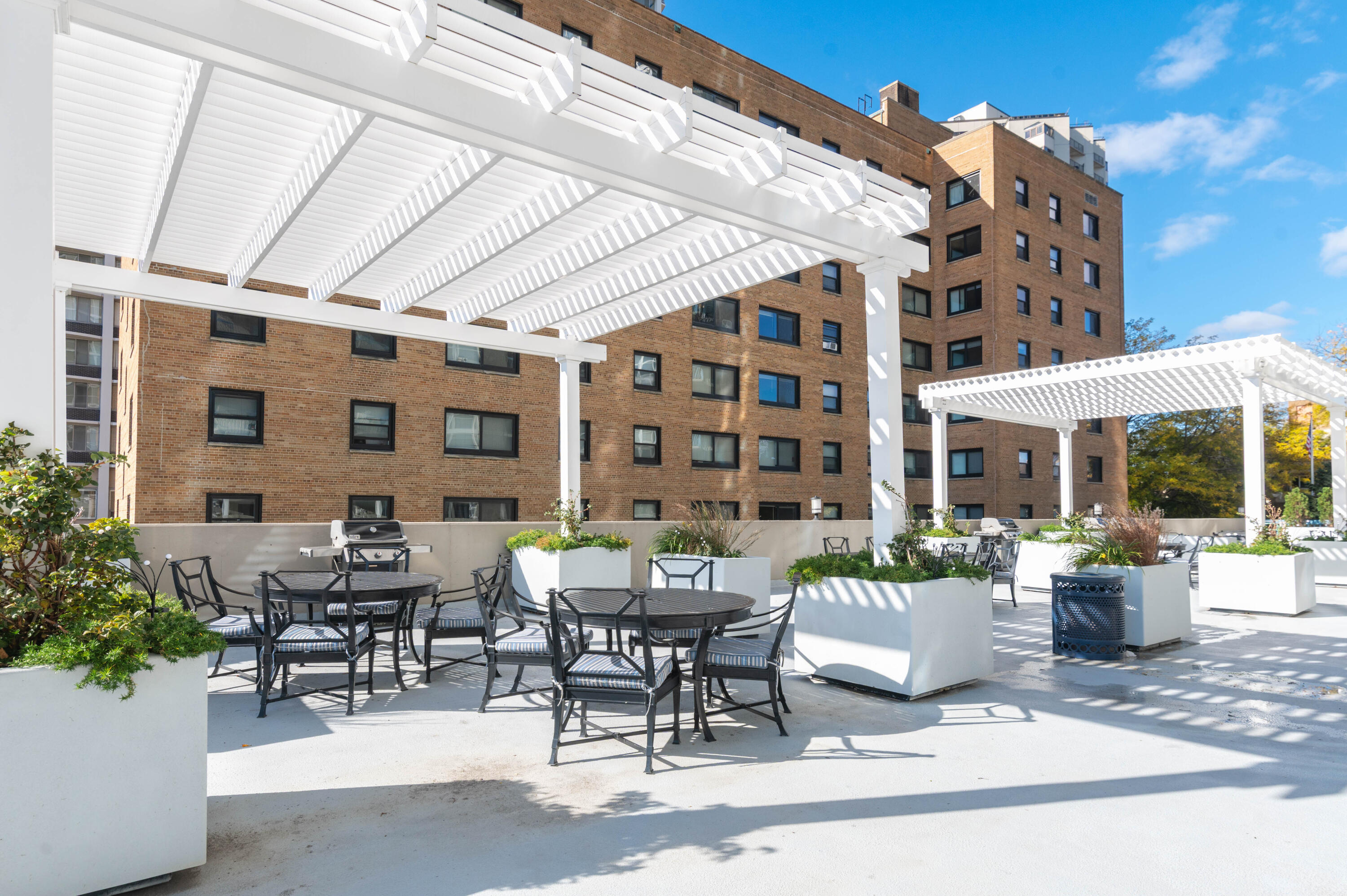 1660 North Prospect Avenue, Unit 702 Milwaukee, WI 53202 - Photo 18 of 35 Sundeck