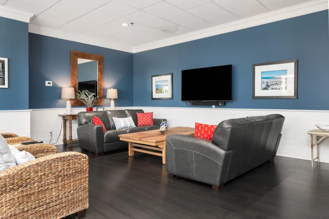 $385,000 | 1660 North Prospect Avenue, Unit 702, Milwaukee, WI 53202