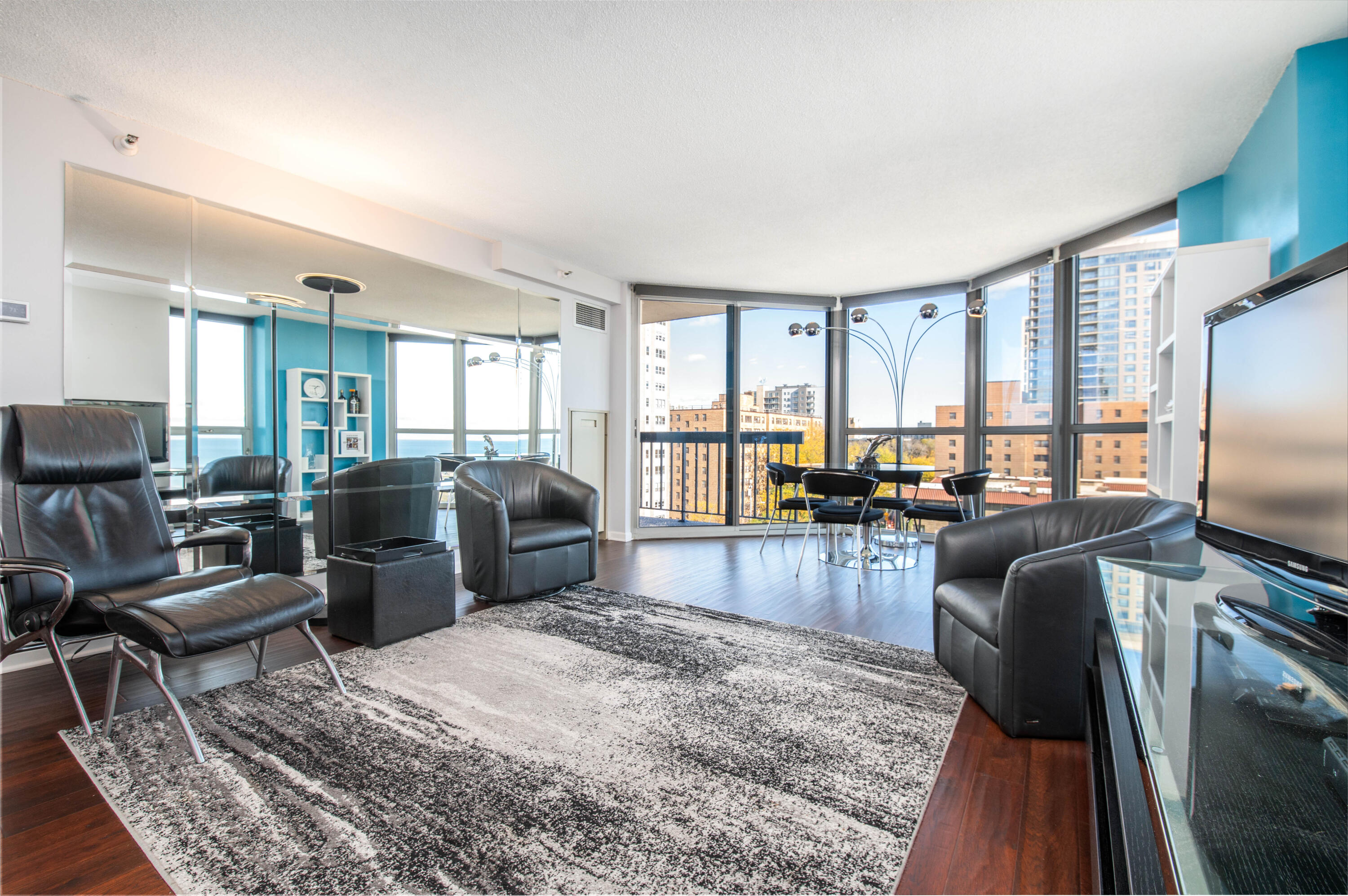 1660 North Prospect Avenue, Unit 702 Milwaukee, WI 53202 - Photo 2 of 35 Living Room
