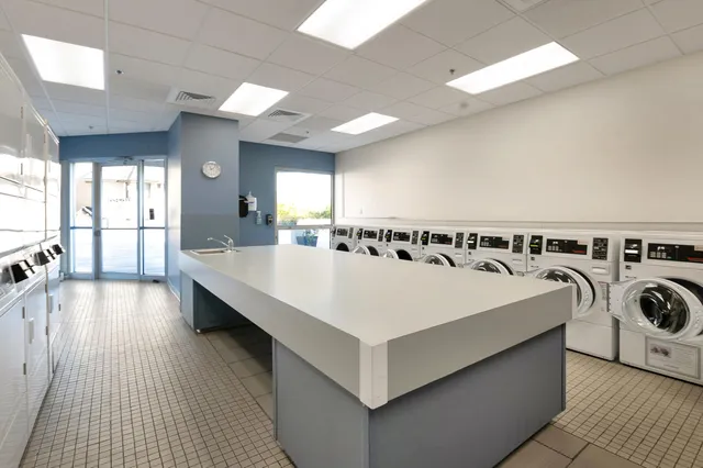 $385,000 | 1660 North Prospect Avenue, Unit 702, Milwaukee, WI 53202