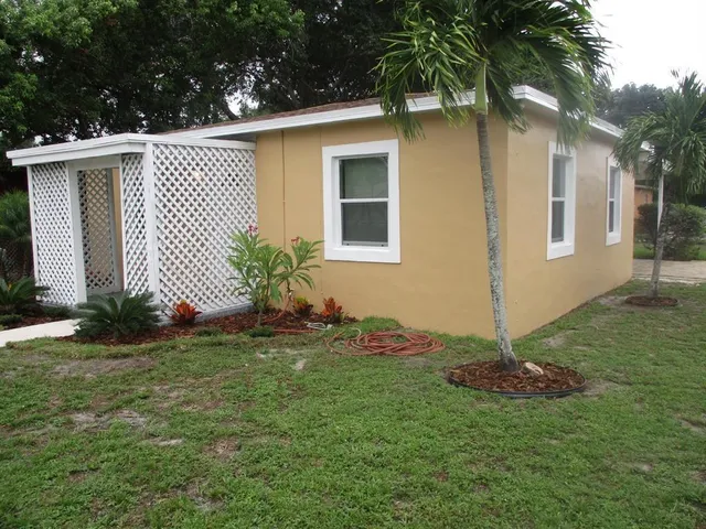 $2,300 | 800 Northwest 15th Terrace, Fort Lauderdale, FL 33311