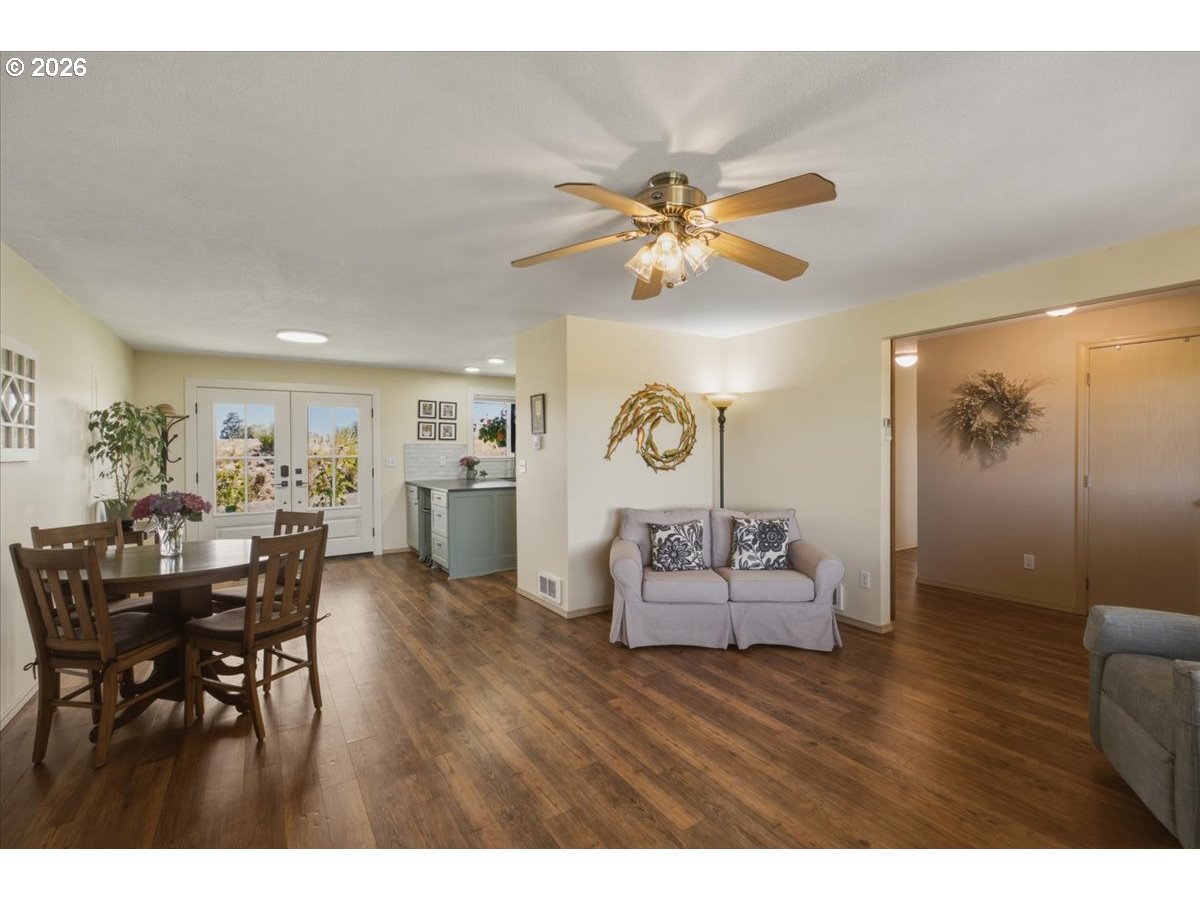 35050 Riverside Drive Albany, OR 97321 - Photo 14 of 48