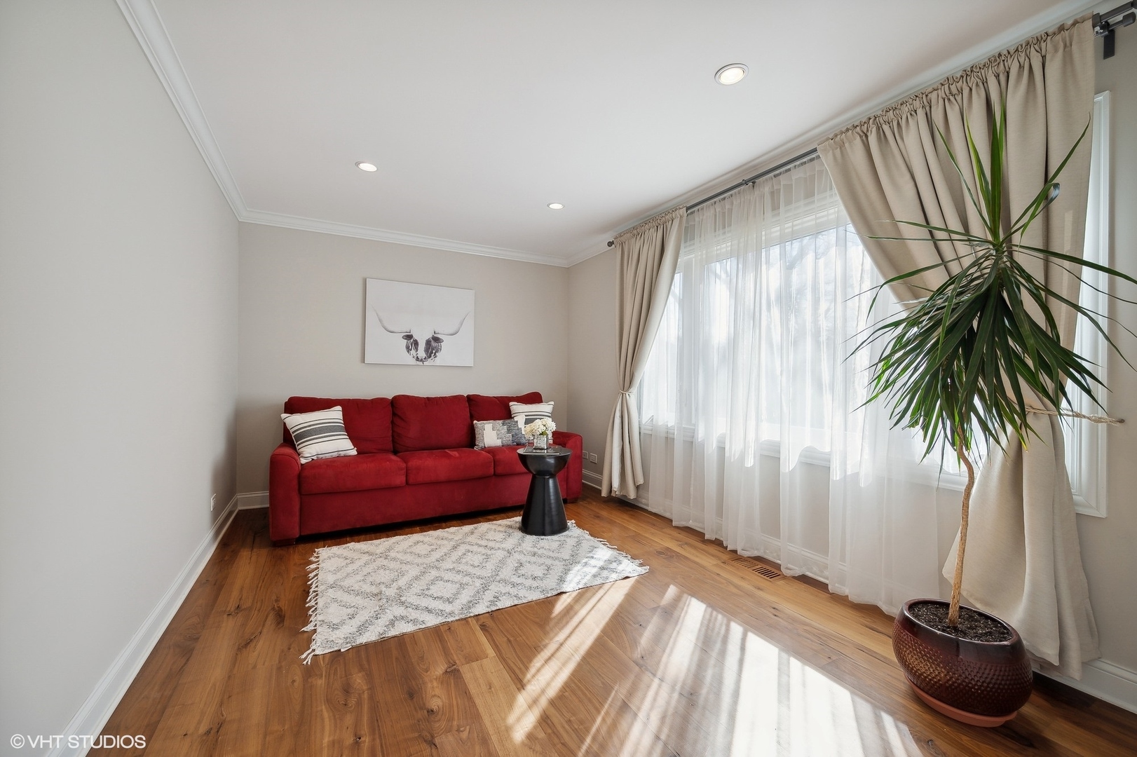 1640 Pfingsten Road Northbrook, IL 60062 - Photo 11 of 34 a bedroom with furniture and a rug