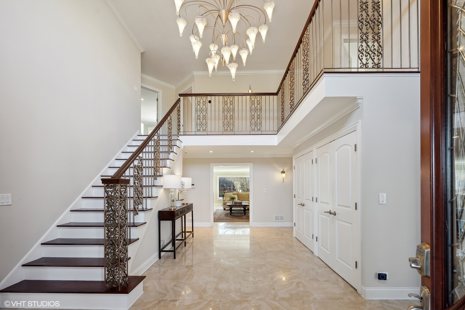 1640 Pfingsten Road Northbrook, IL 60062 - Photo 2 of 34 a view of entryway and hall with wooden floor