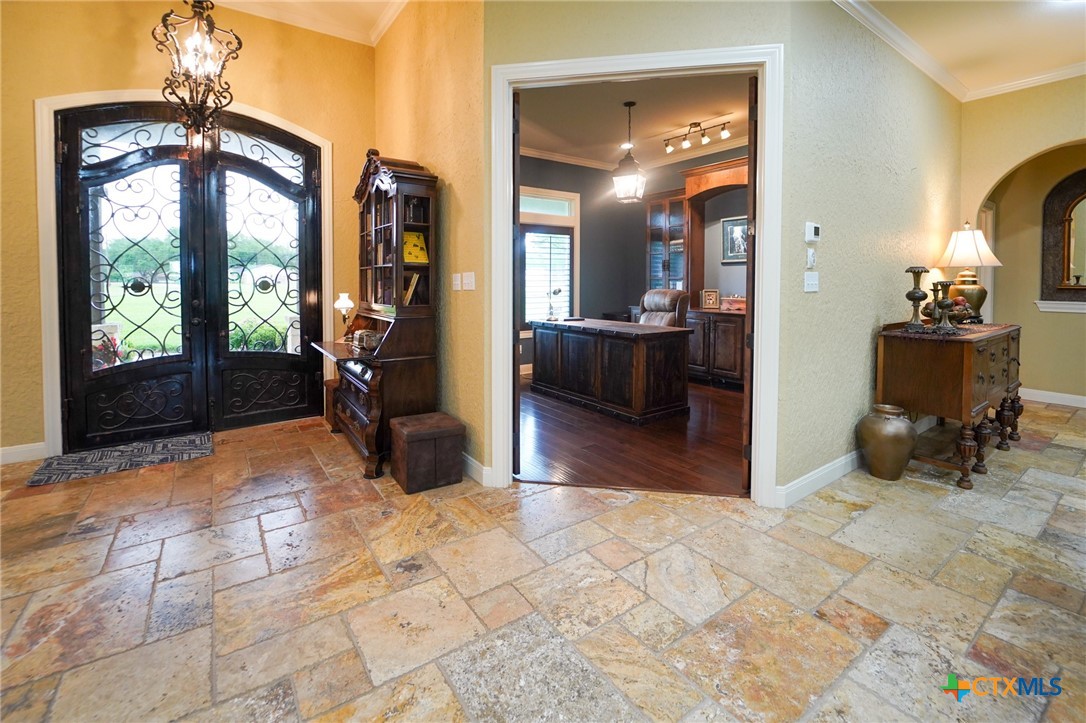 501 Barbara Street Ganado, TX 77962 - Photo 3 of 43 a view of a livingroom with furniture and a large window
