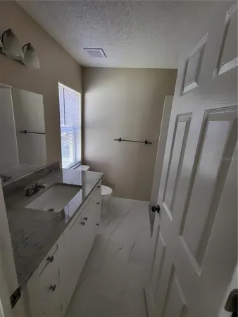 $2,100 | 2508 Gotham Way, Valrico, FL 33596