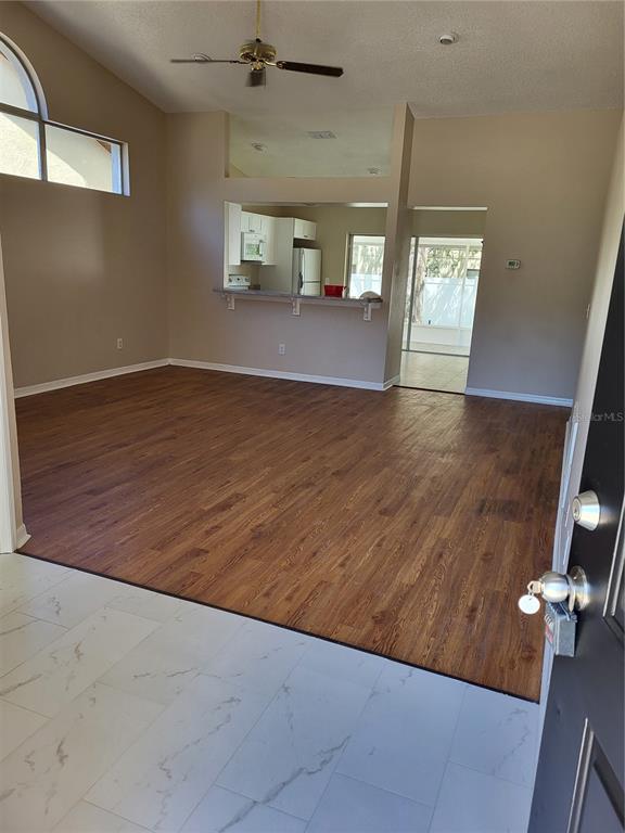 2508 Gotham Way Valrico, FL 33596 - Photo 2 of 13