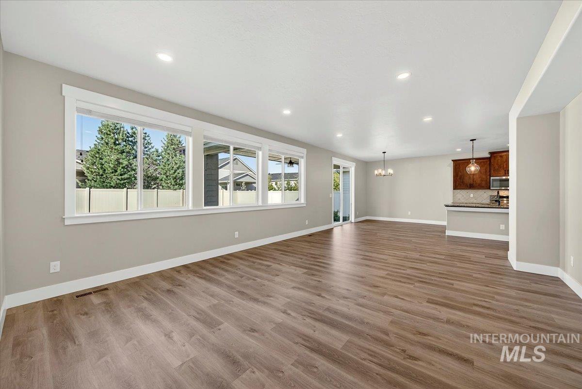 1289 West Christopher Drive Meridian, ID 83642 - Photo 21 of 50