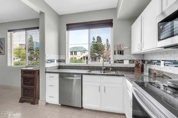 $399,999 | 706 East Washington Street, Unit 204, Phoenix, AZ 85034