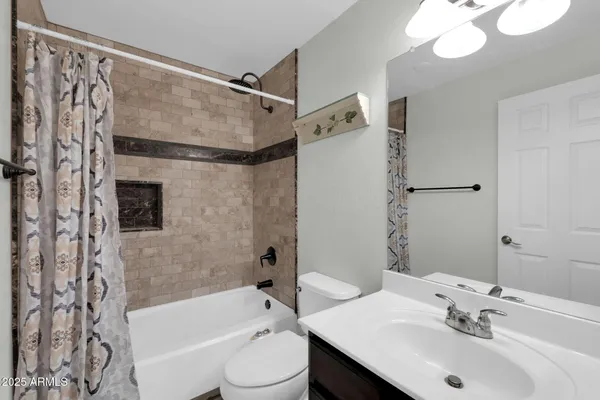 $399,999 | 706 East Washington Street, Unit 204, Phoenix, AZ 85034