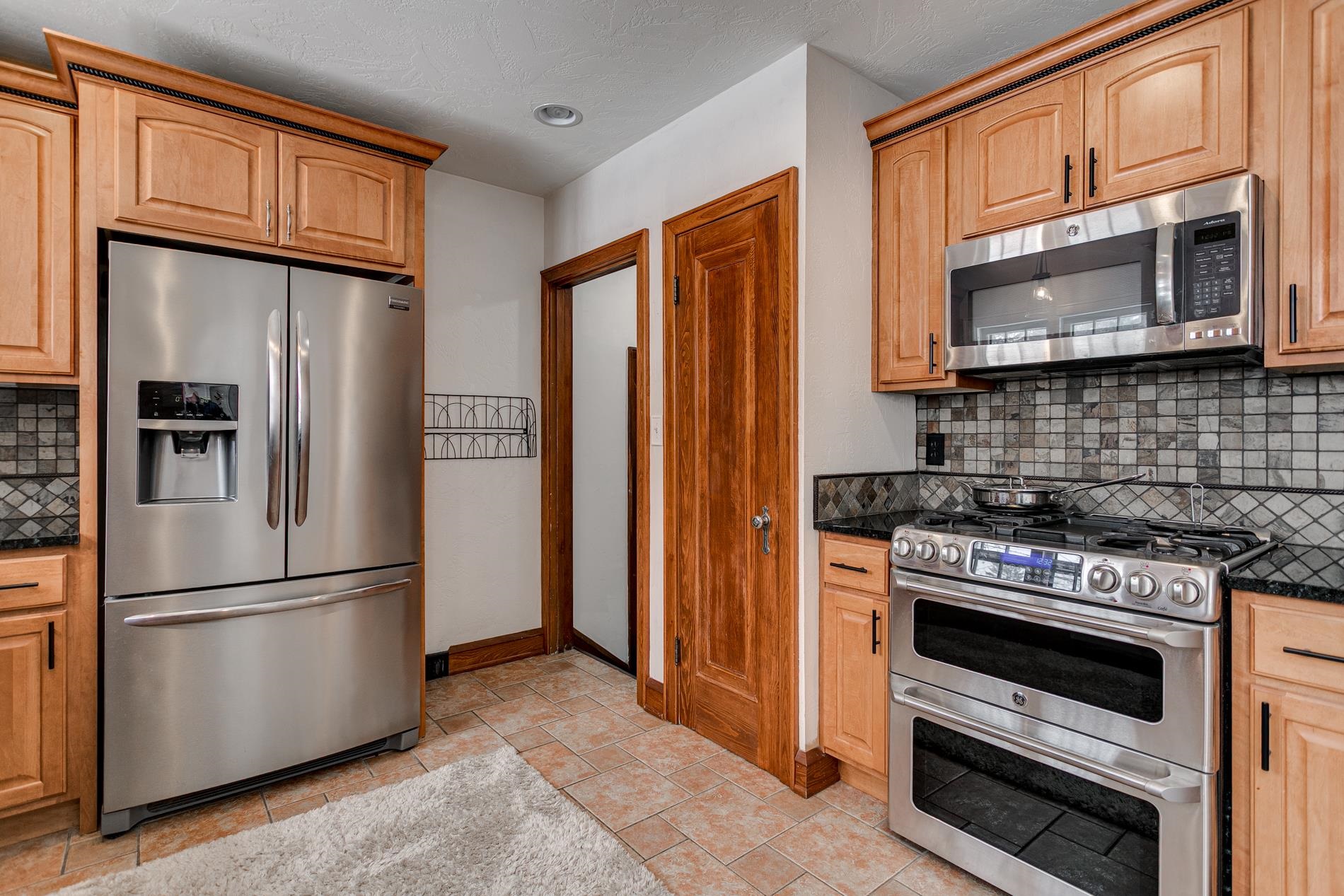 803 West Prospect Avenue Appleton, WI 54914 - Photo 18 of 41