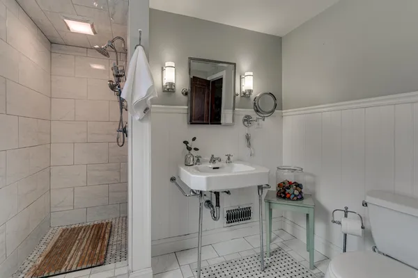 $369,900 | 803 West Prospect Avenue, Appleton, WI 54914