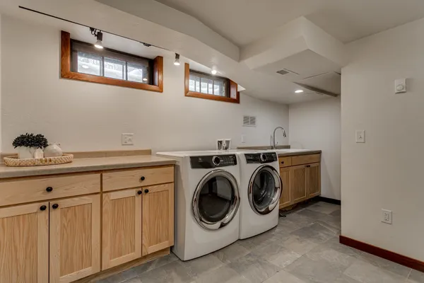 $369,900 | 803 West Prospect Avenue, Appleton, WI 54914