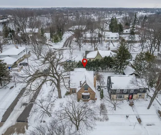 $369,900 | 803 West Prospect Avenue, Appleton, WI 54914