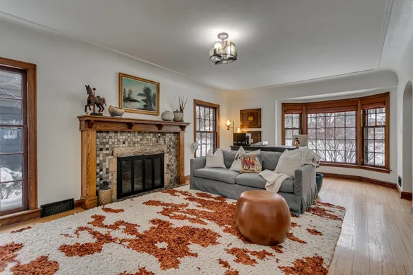 $369,900 | 803 West Prospect Avenue, Appleton, WI 54914
