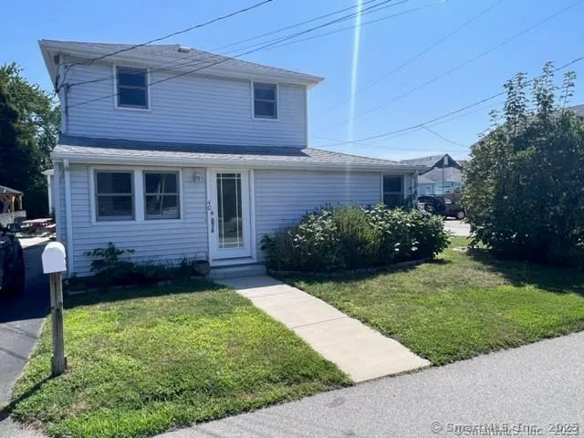 $2,500 | 40 Portland Avenue, Unit 1, Old Lyme, CT 06371