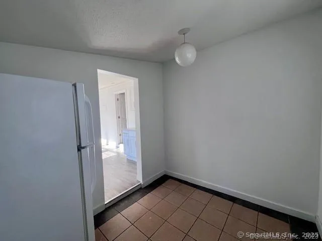 $2,500 | 40 Portland Avenue, Unit 1, Old Lyme, CT 06371