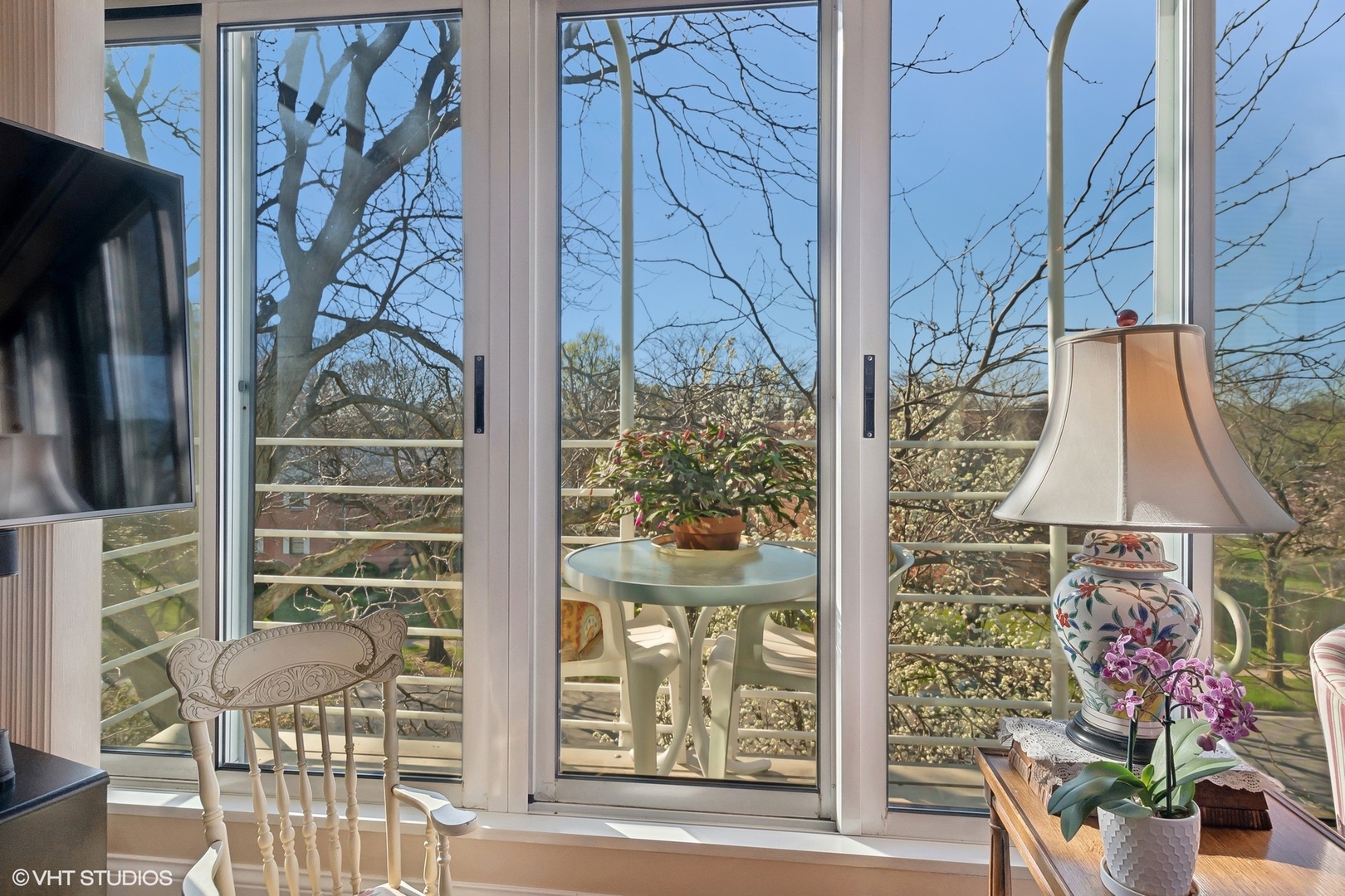 2555 Gross Point Road, Unit 412 Evanston, IL 60201 - Photo 20 of 26 a view of a balcony with outdoor space