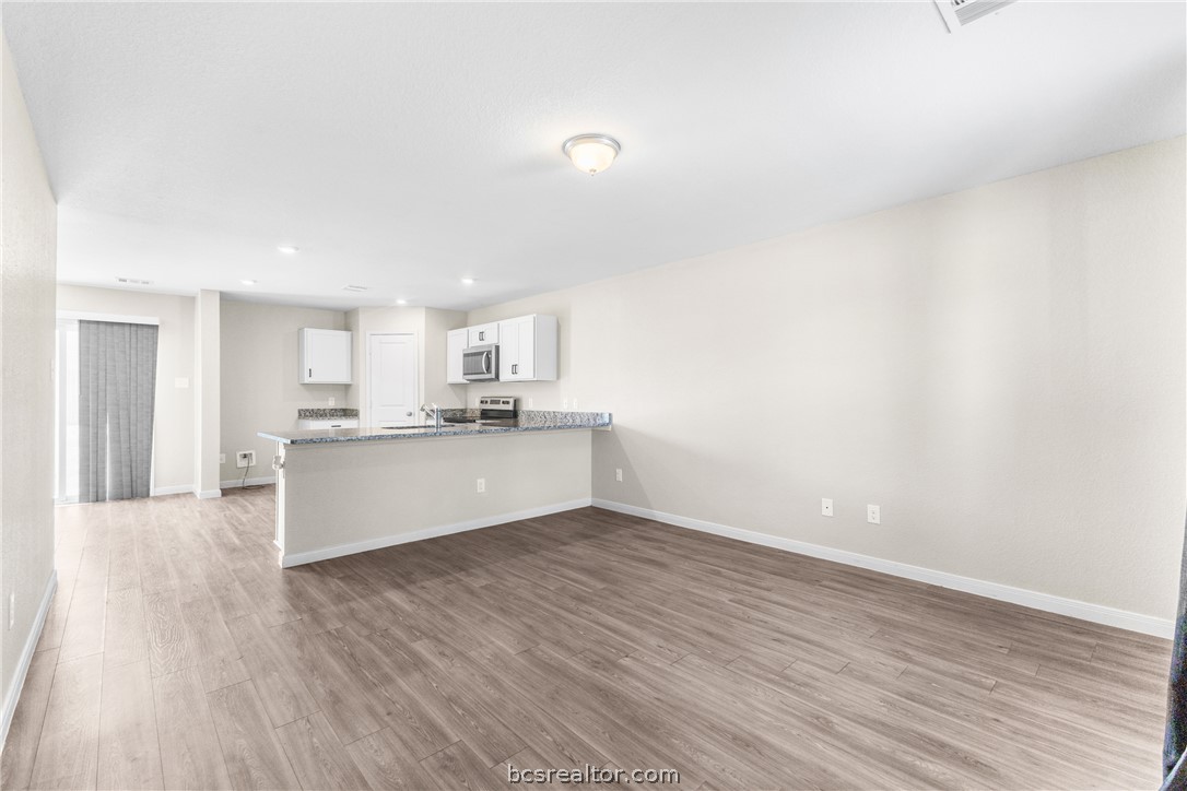 6044 Toby Bend Bryan, TX 77807 - Photo 4 of 28