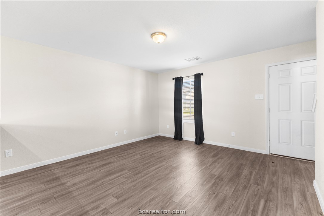 6044 Toby Bend Bryan, TX 77807 - Photo 6 of 28