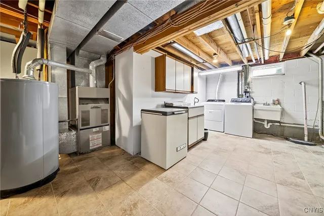 $376,000 | 8302 Parkerhouse Path, Cicero, NY 13039