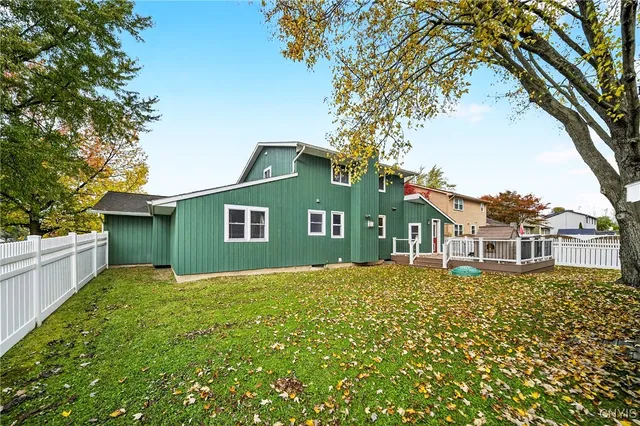 $376,000 | 8302 Parkerhouse Path, Cicero, NY 13039