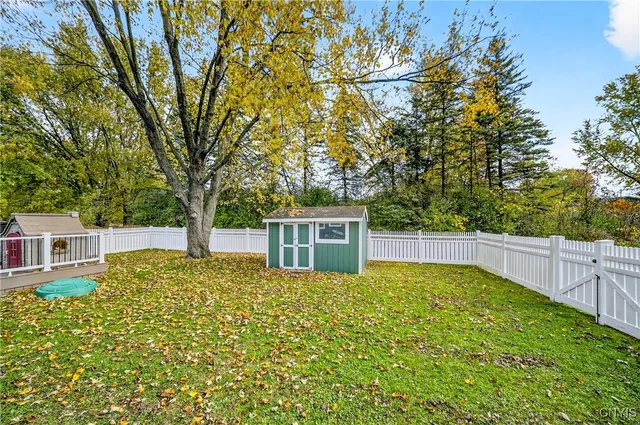 $376,000 | 8302 Parkerhouse Path, Cicero, NY 13039