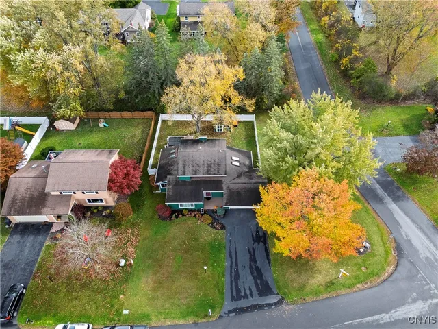 $376,000 | 8302 Parkerhouse Path, Cicero, NY 13039