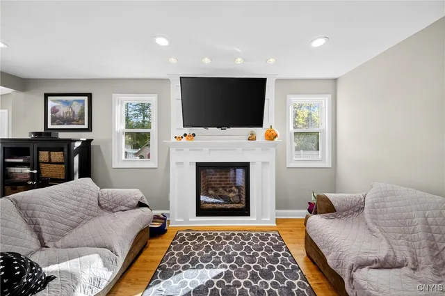 $376,000 | 8302 Parkerhouse Path, Cicero, NY 13039