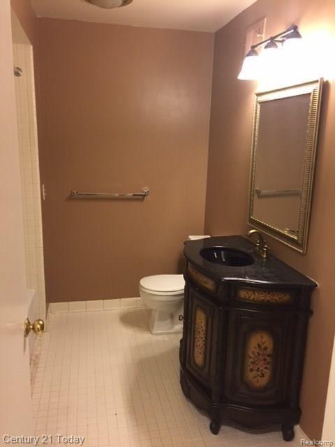 29602 Middlebelt Road, Unit 801 Farmington Hills, MI 48334 - Photo 13 of 14