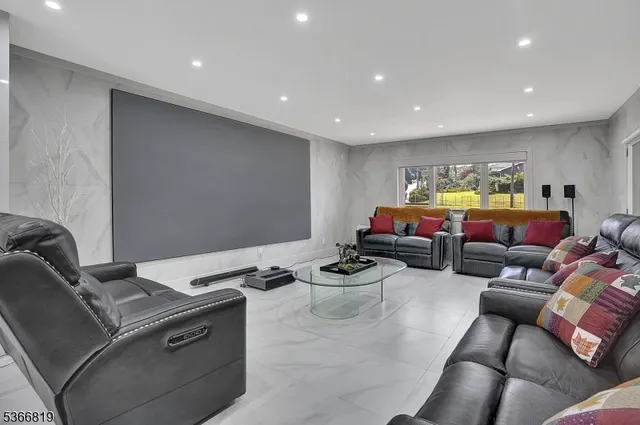 $935,000 | 85 Passaic County 612, Little Falls, NJ 07424