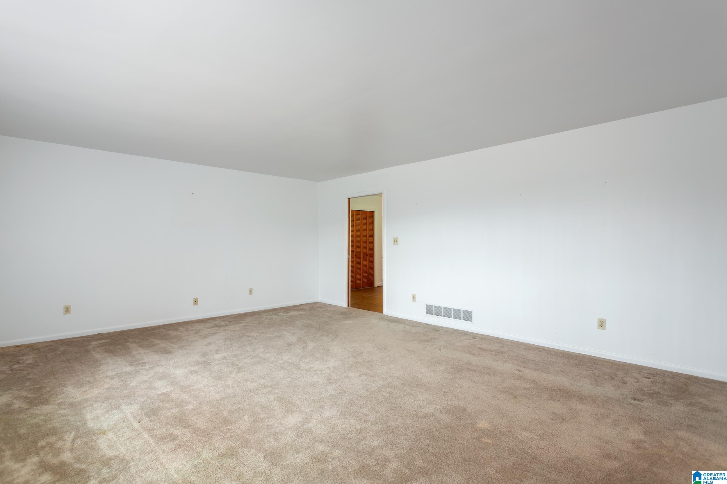 505 Crestview Road Anniston, AL 36207 - Photo 5 of 38