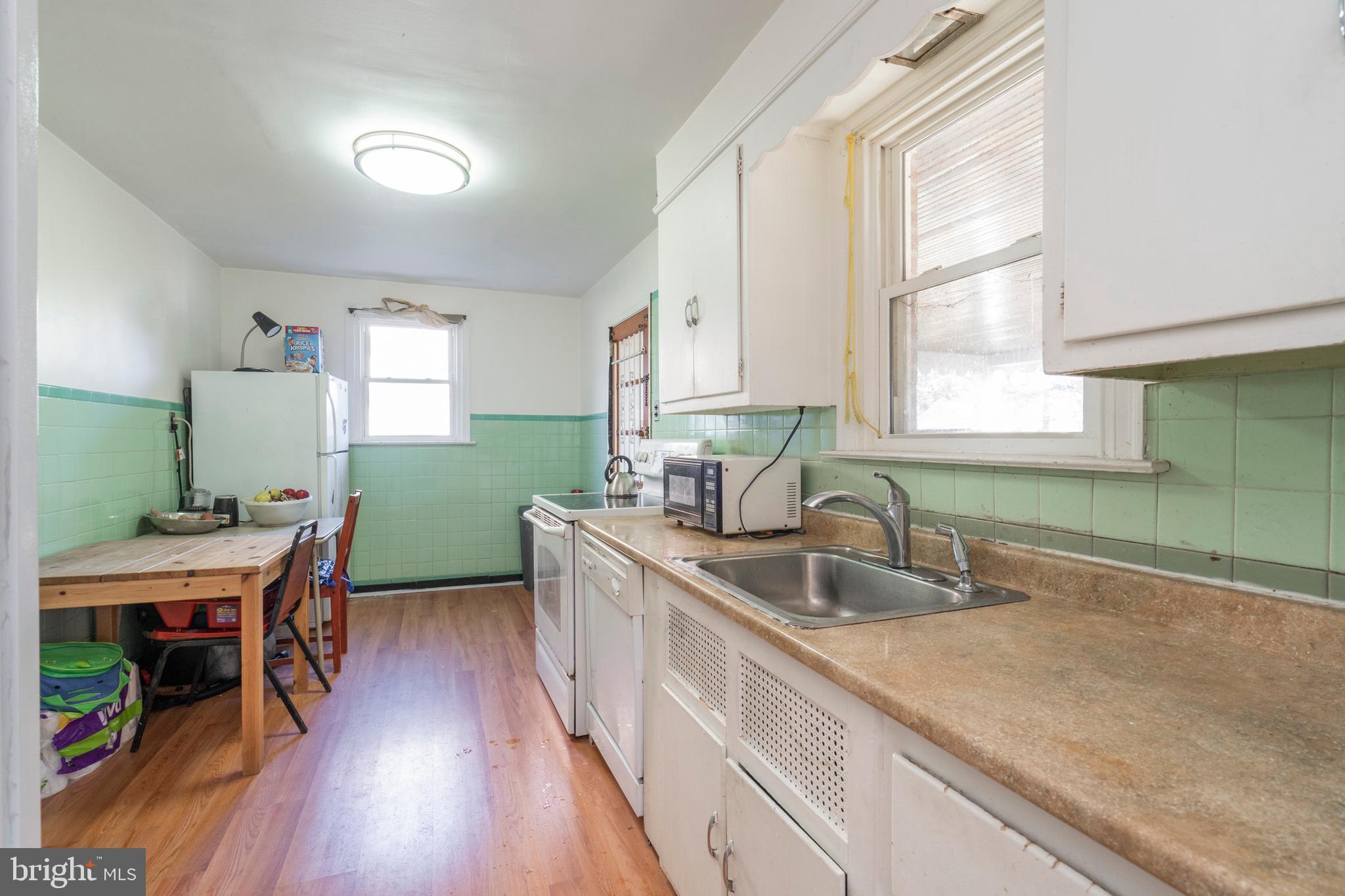 7611 Oak Lane Road Cheltenham, PA 19012 - Photo 11 of 33 Kitchen