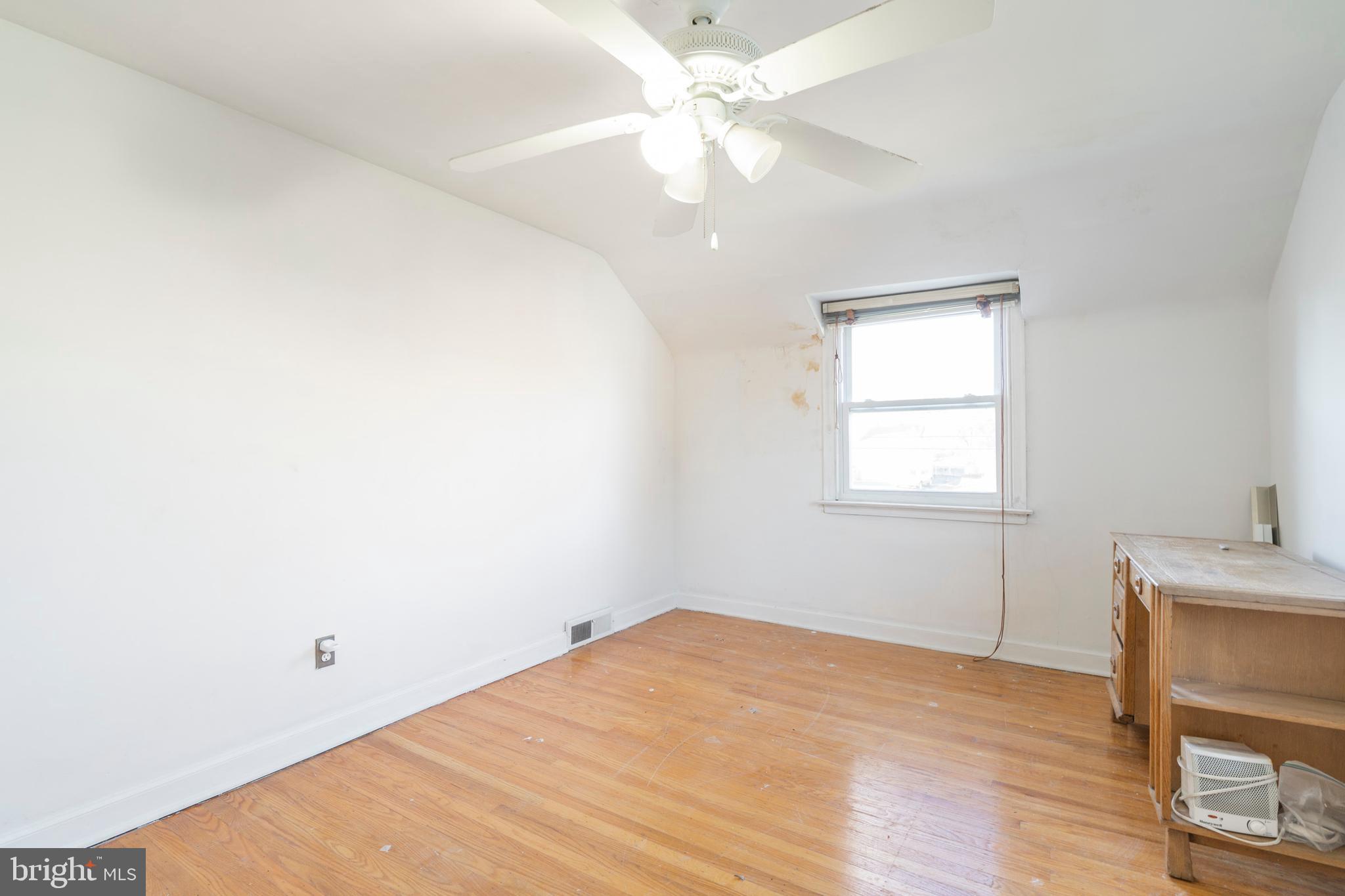 7611 Oak Lane Road Cheltenham, PA 19012 - Photo 17 of 33 Bedroom 3