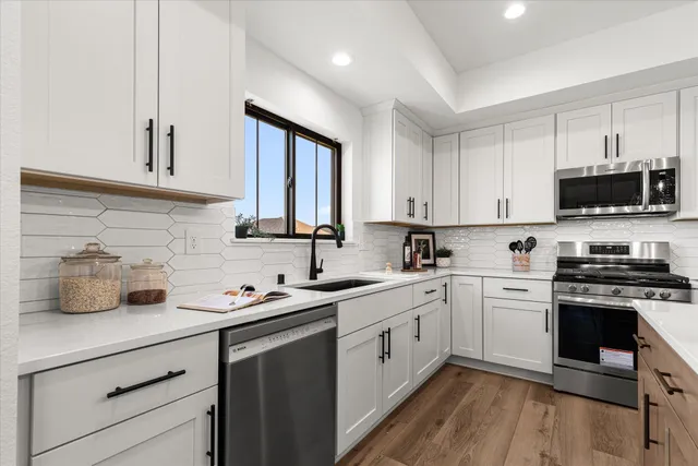 $682,900 | 1534 Fairwinds Boulevard, Unit LT16, Mukwonago, WI 53149