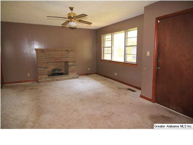 432 Del Rio Drive Birmingham, AL 35235 - Photo 2 of 17