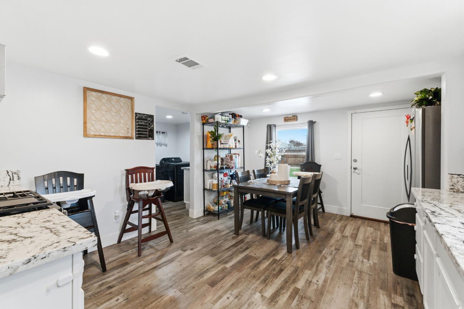 1044 K Street Reedley, CA 93654 - Photo 12 of 29