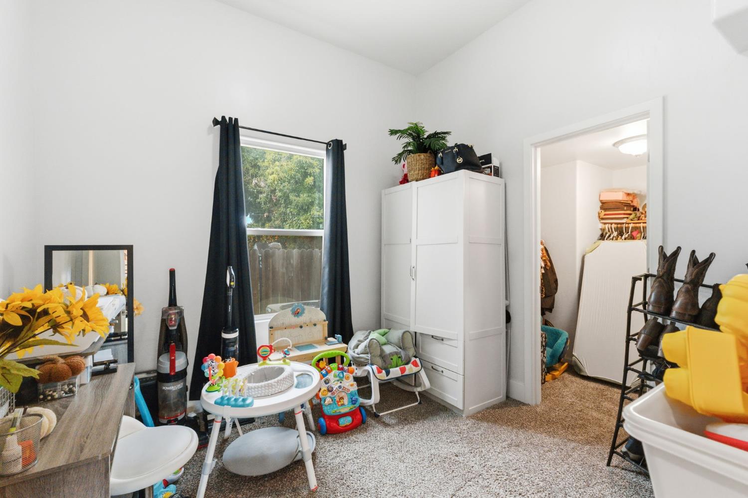 1044 K Street Reedley, CA 93654 - Photo 19 of 29