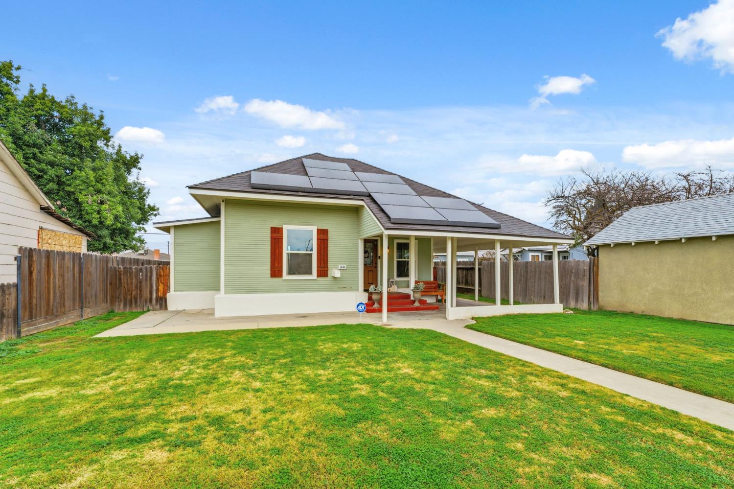 1044 K Street Reedley, CA 93654 - Photo 3 of 29