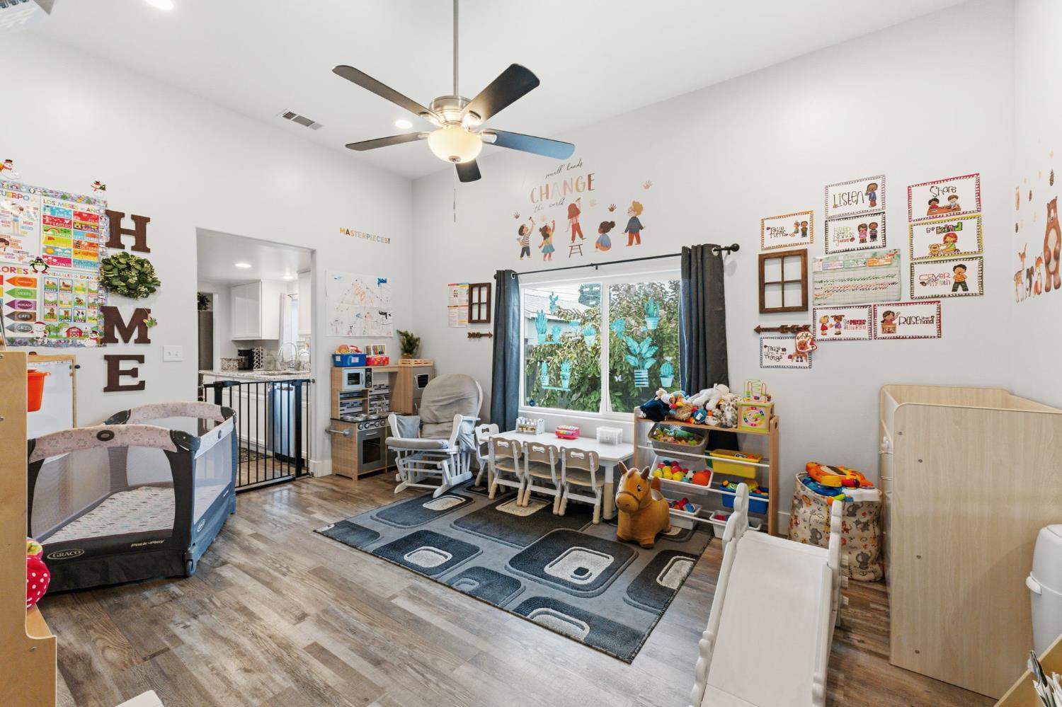 1044 K Street Reedley, CA 93654 - Photo 10 of 29