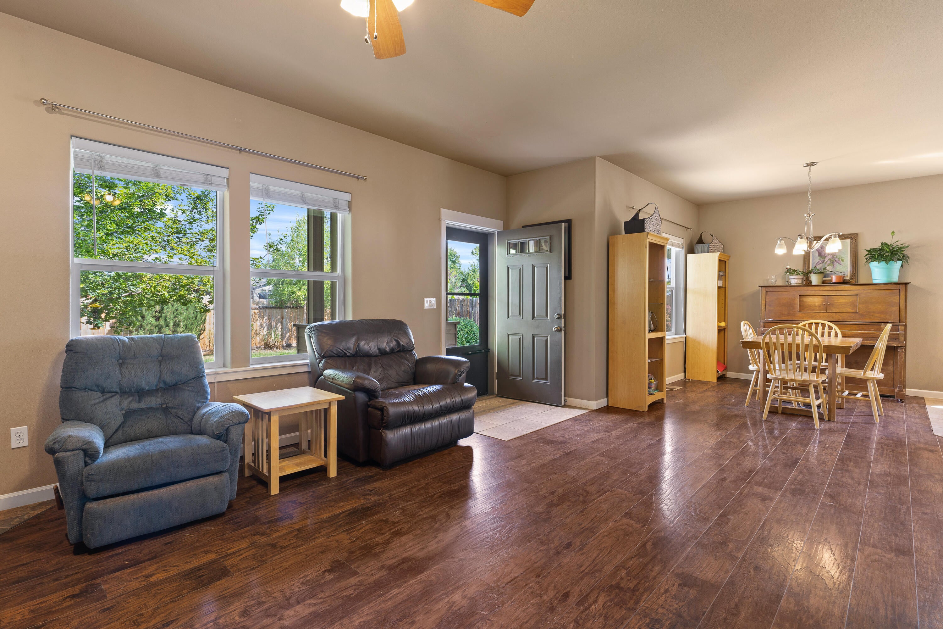 1351 Southwest 27th Street Redmond, OR 97756 - Photo 7 of 24 DSC09031-2