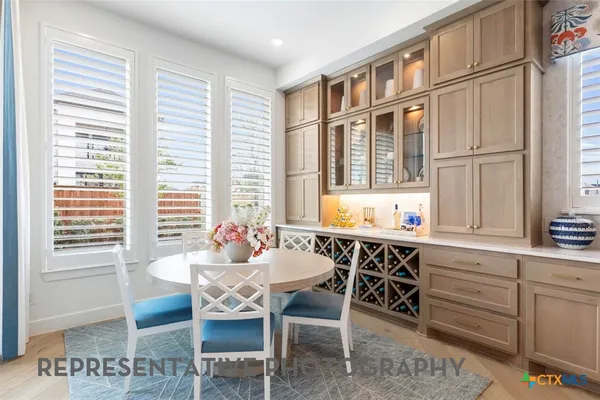 $999,990 | 260 Jates Fld Bend, Liberty Hill, TX 78642